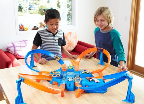 Hot Wheels Track Set - Motorized Booster with 4 Intersections for Crashing | 1:64 Scale Toy Car