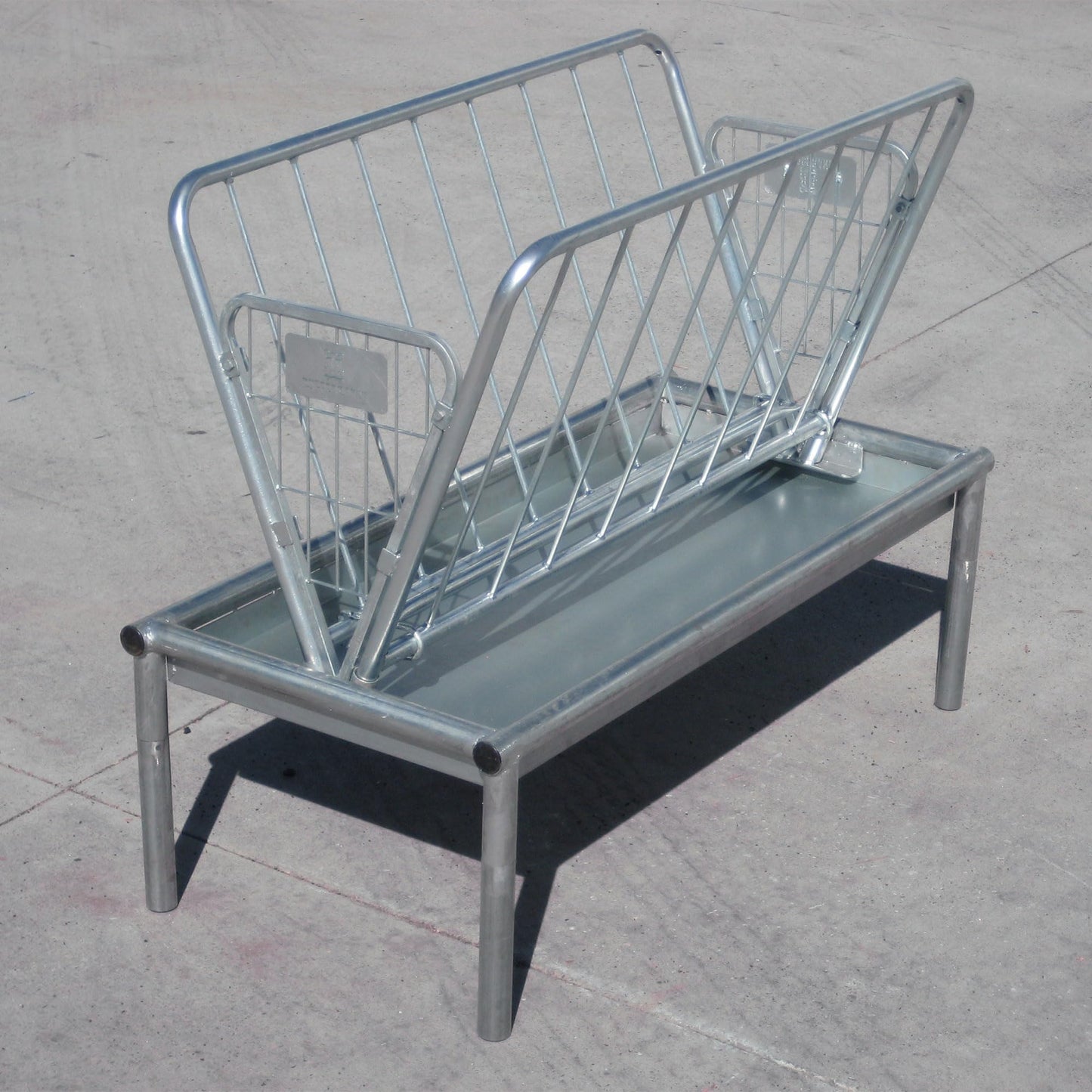 Rugged Ranch Products 4 Foot Long Outdoor Heavy Duty Mini Galvanized Steel Pasture Hay Feeder for Goats, Sheep, and Miniature Horses, Silver