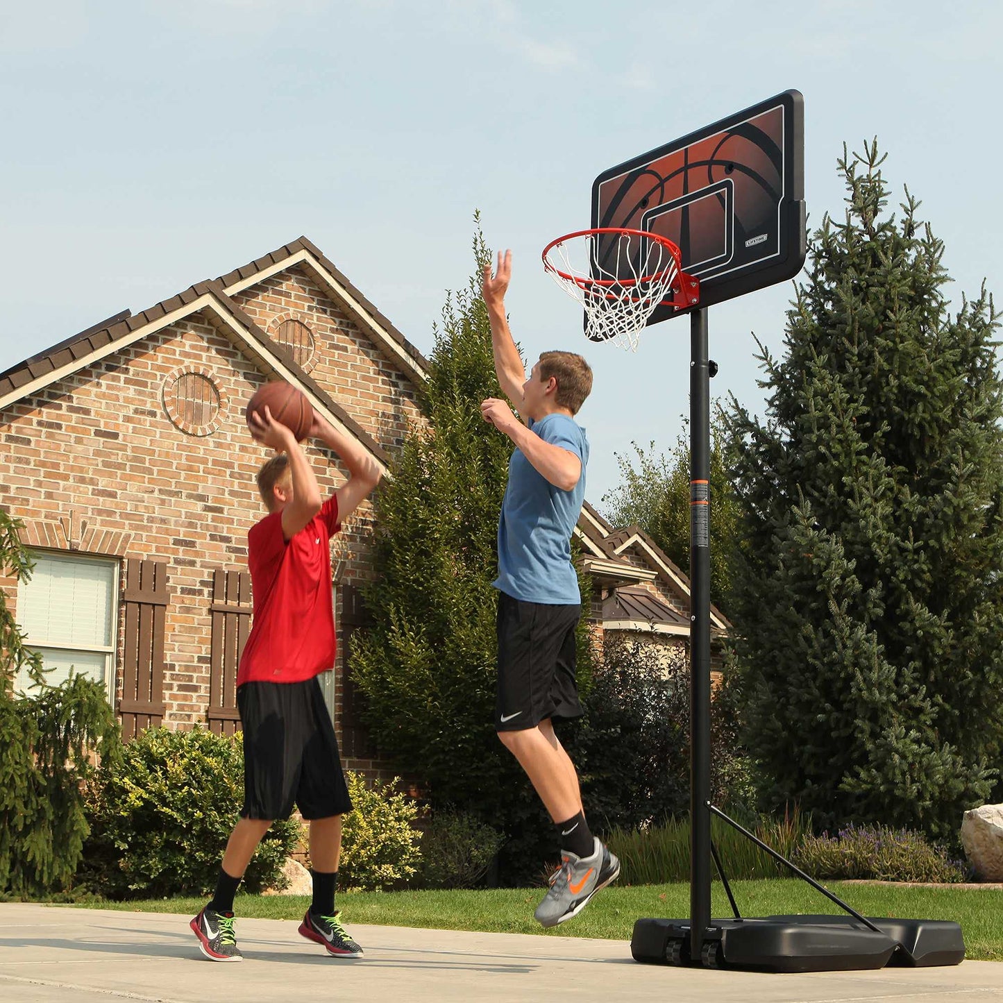 Lifetime Portable Outdoor Basketball Hoop, 44 Inch Backboard, 7.5-10 Ft Telescoping Adjustable Height System