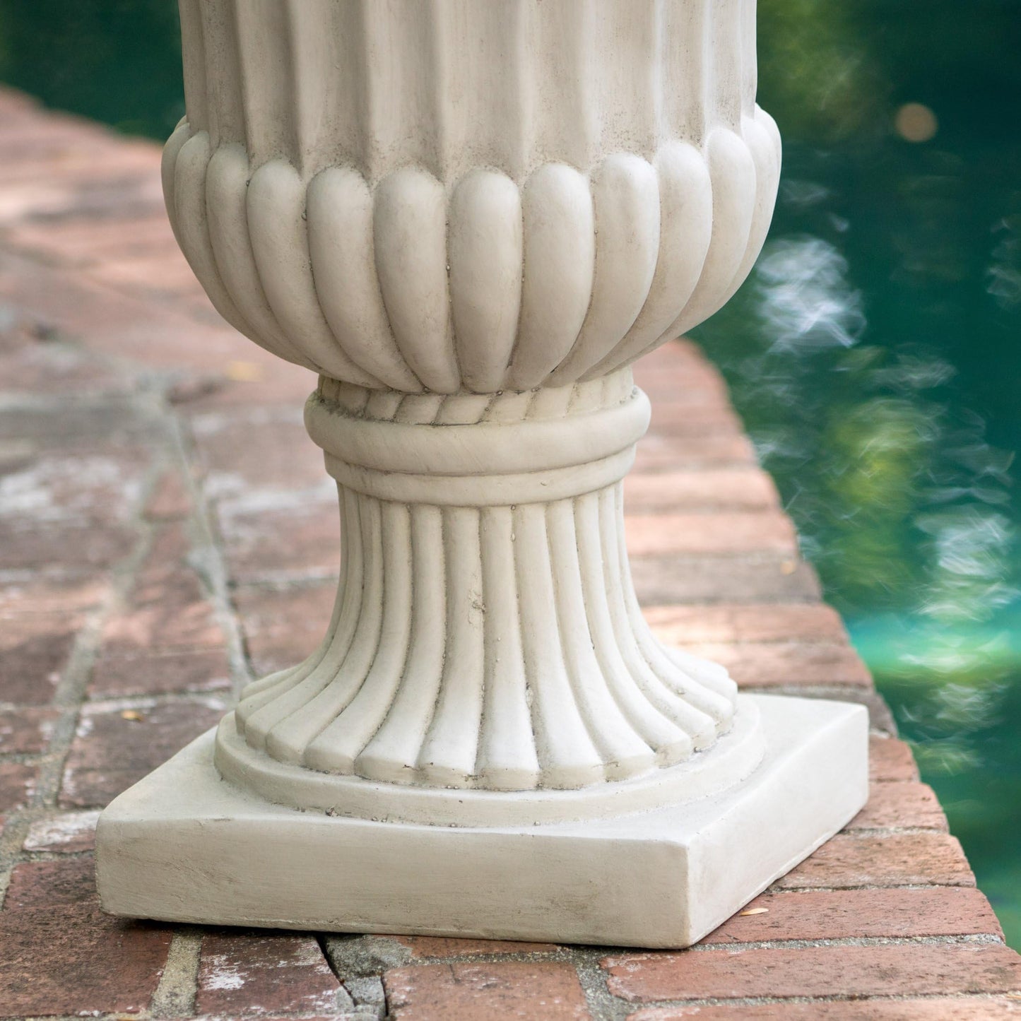 Large Urn Planter Outdoor 26.5" – Antique White Italian Garden Urn Flower Pot, Magnesium Oxide Pedestal Planters for Outdoor Plants, Tall Front Porch Planter Urns for Patio, Yard & Home Garden Decor