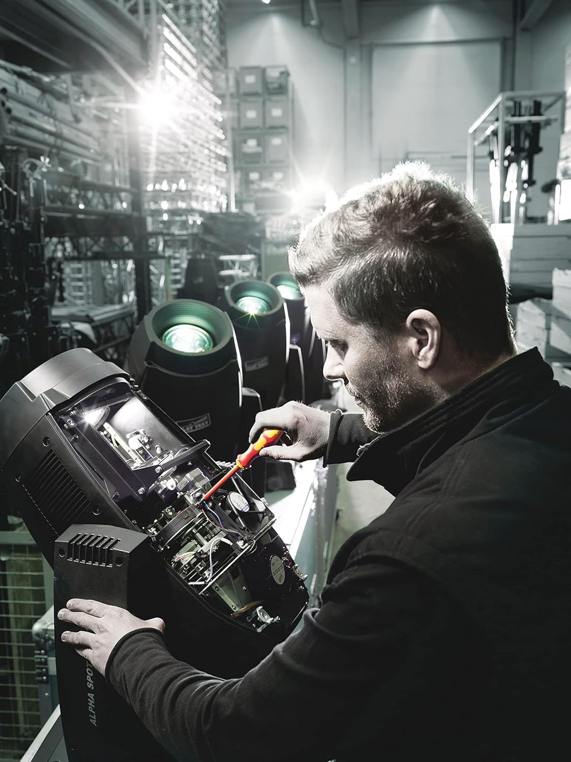 WERA - Kraftform Kompakt VDE 17-Piece Universal Tool Set with Tool Finder for Electricians