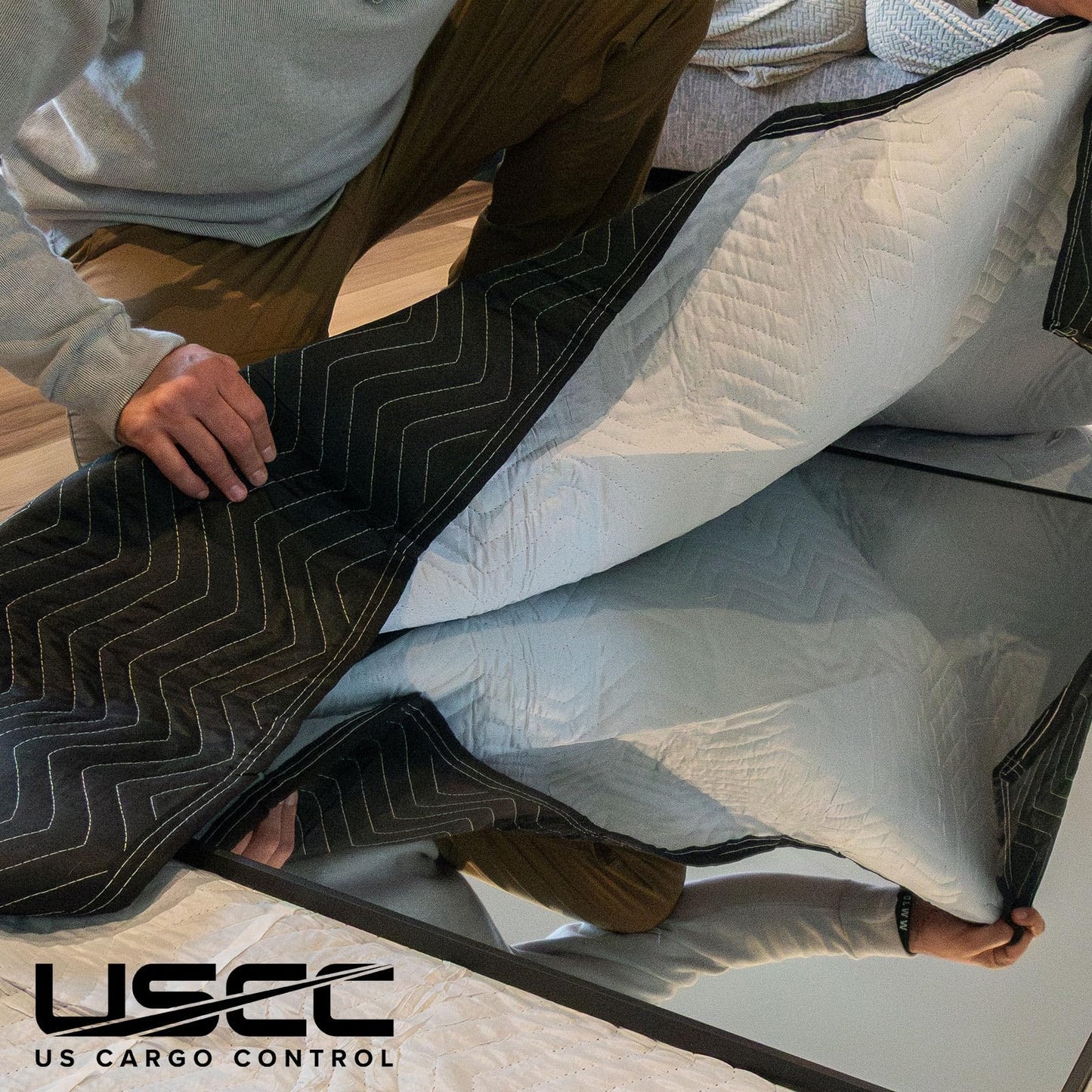 US Cargo Control Moving Blankets Heavy Duty 72"x80" 4-Pack (95 lbs/doz), Padded Furniture Blankets for Moving, Shipping, and Storage, Professional Quilted Furniture Pads, Tough Black Polyester