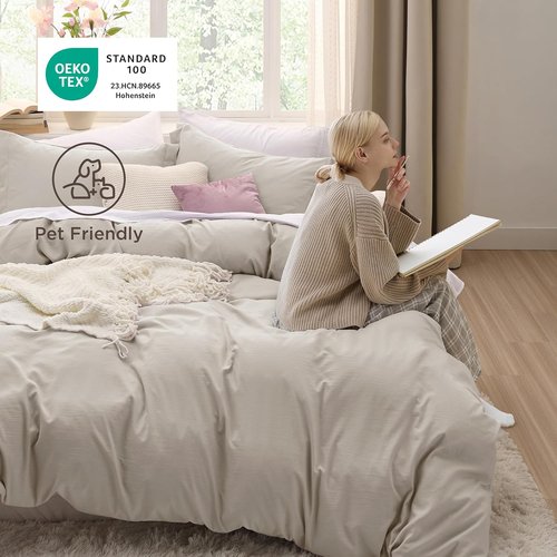 Bedsure Oversized Queen Duvet Cover Set - Extra Soft Prewashed Cotton-Like Polyester, 98x98 Inches with Zipper Closure & 2 Pillow Shams