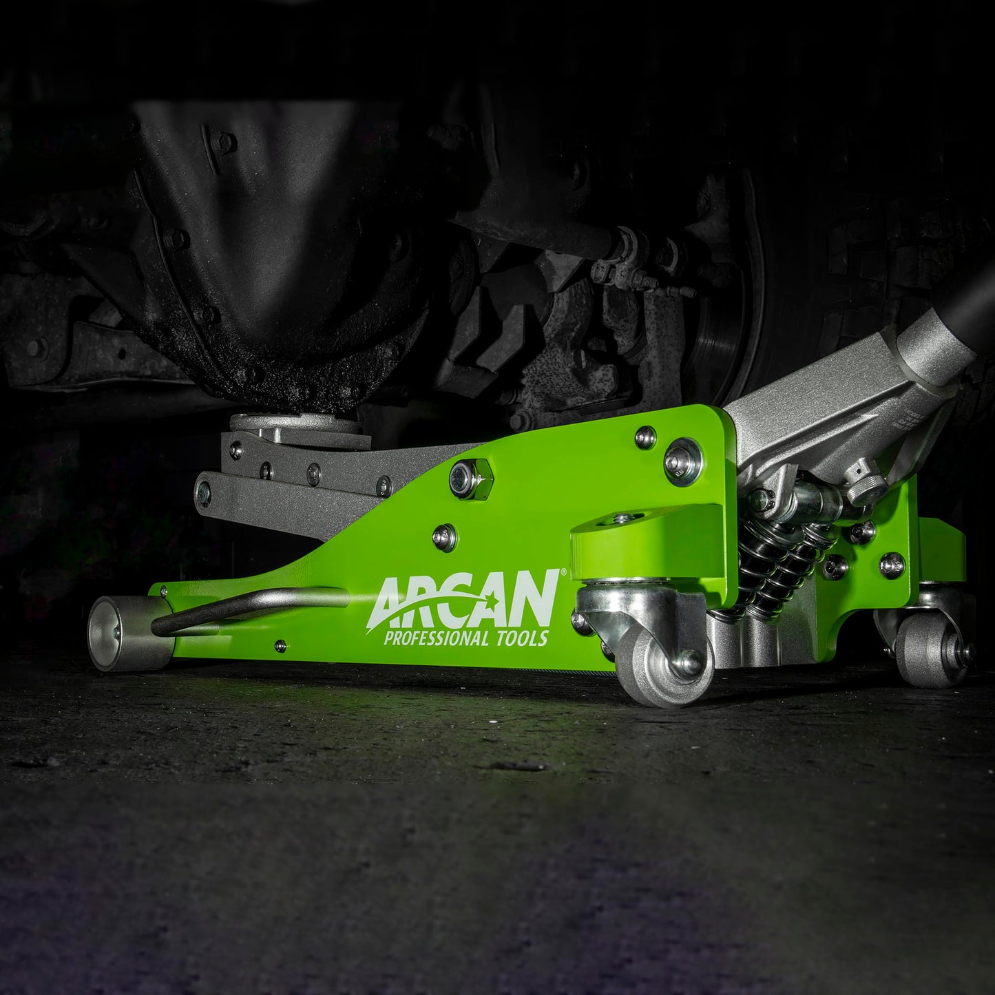ARCAN 3-Ton Aluminum Low Profile Floor Jack, Model A20019