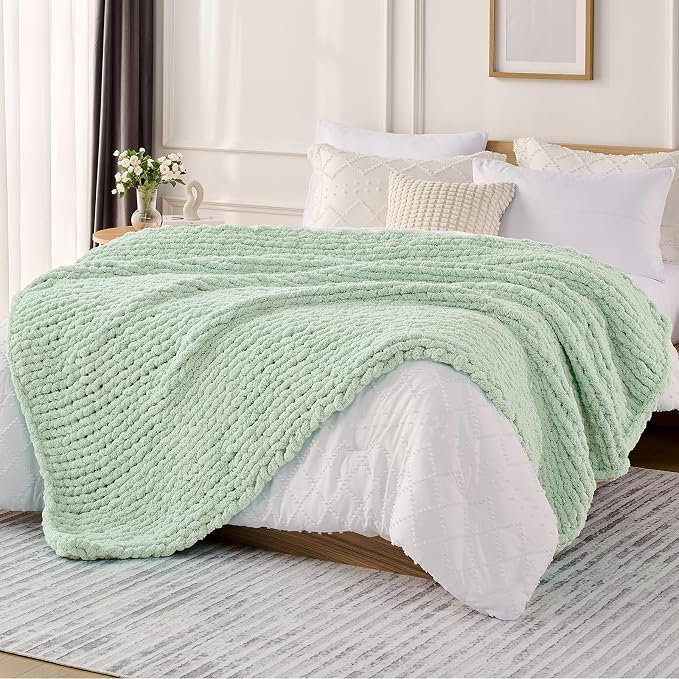 L'AGRATY Chunky Knit Blanket Throw: 60''x80'' Chenille Chunky Knitted Throw Blanket for Bed Couch - Handmade Thick Big Cable Knit Blanket - Large Crochet Rope Blankets for Home Decor(Milky Green)