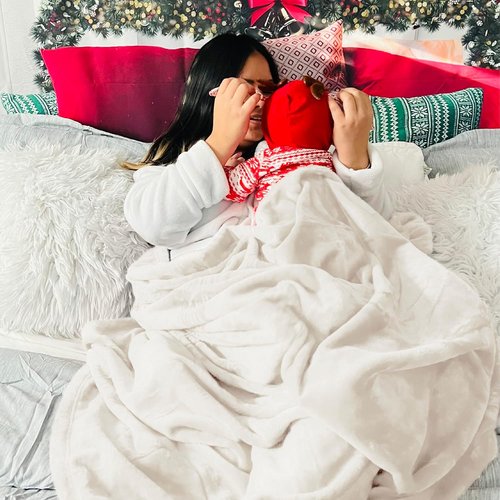 Bedsure GentleSoft Fleece Throw Blanket - XL Cream 300GSM Plush Cozy Design for Bed, Sofa, Travel | 50x70 Inches