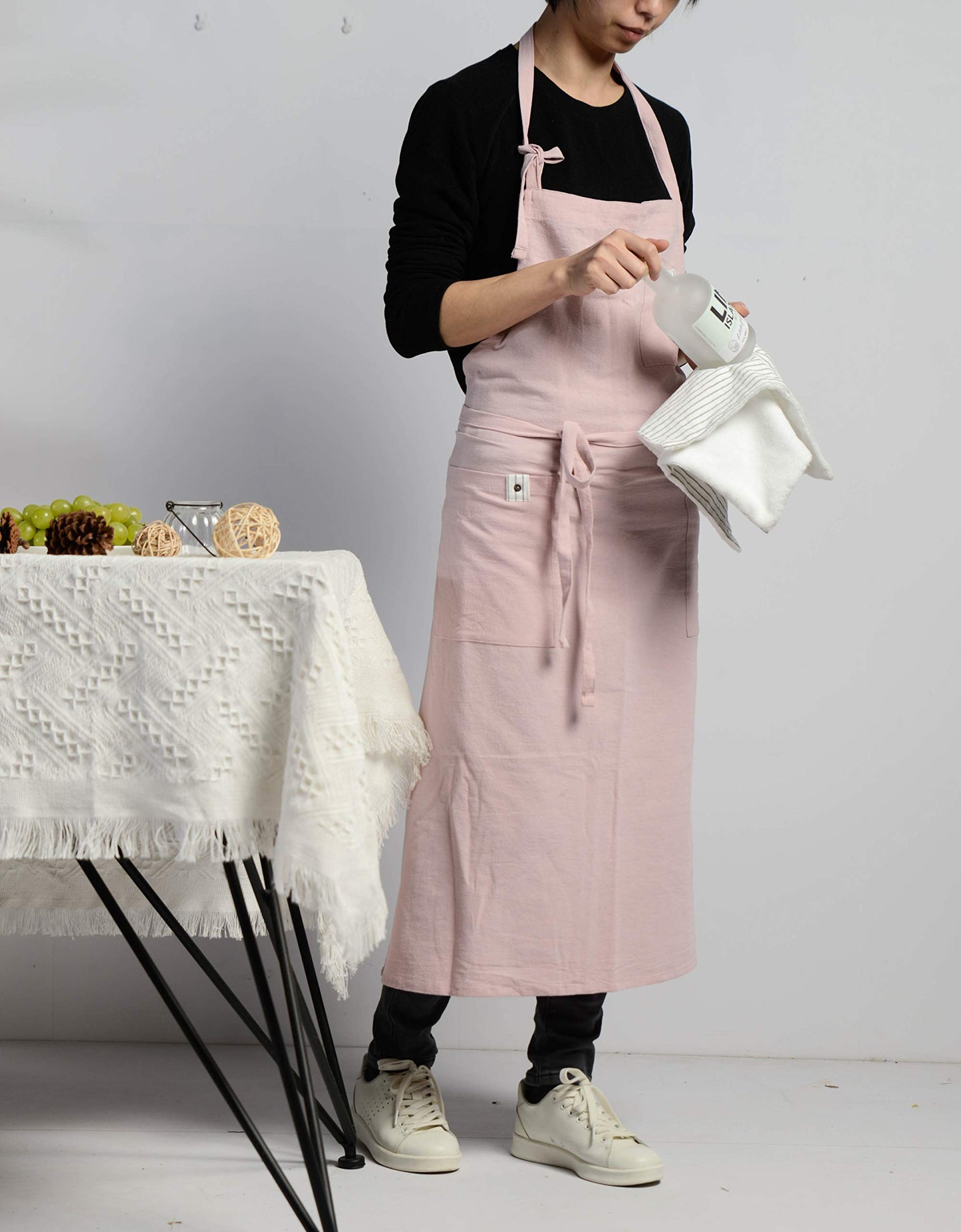 Tobyan Soft Cotton Linen Apron - Retro Linen Art Apron, Adjustable Casual Apron with Towel, Great for Florist, Coffee House and Kitchen (Pink)