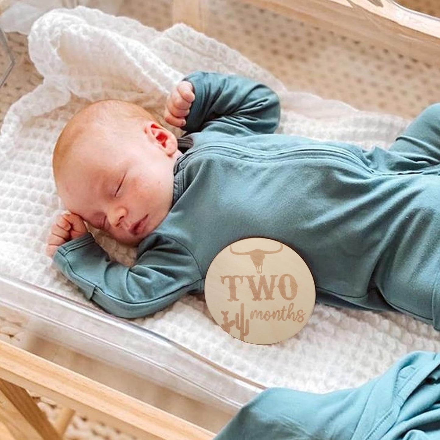 LINLULU Set, Wooden Western Baby Monthly Milestone Cards - Cow Monthly Milestone Marker Newborn Photography Props