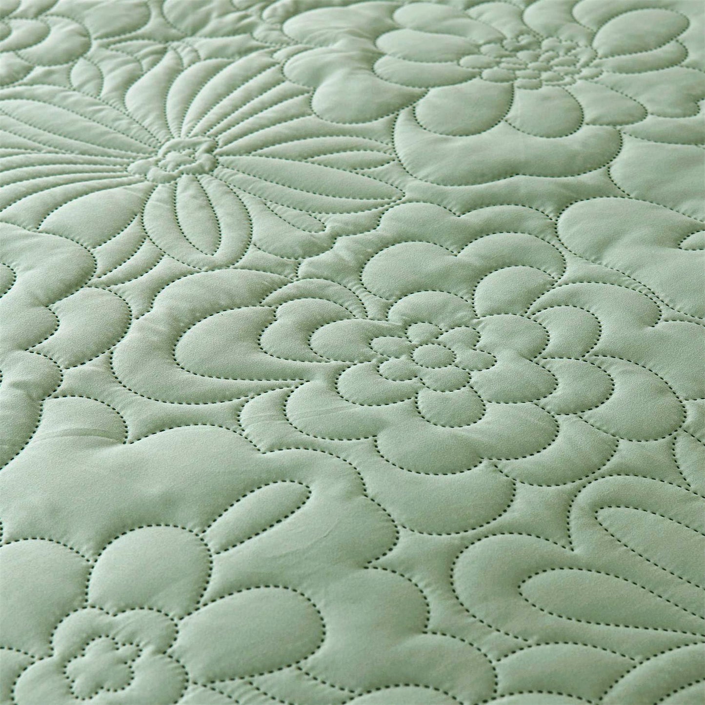 Cmfshape Oversized King Quilt Set Bedspread 128x120-Sage Green California King Quilts 3 PCS-Lightweight Quilted Bedding Extra Large-Floral Coverlet for All Season