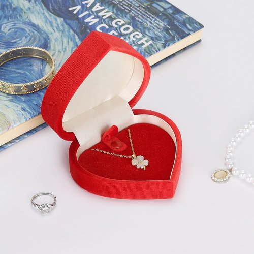 LETURE Heart-Shaped Velvet Pendant Necklace Gift Box, Jewelry Holder Box for Necklace Pendants Eerring Bracelet, Storage Display Case (Red)