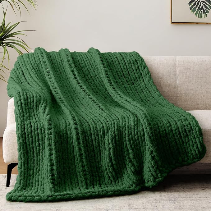 Negwoo Chunky Knit Throw Blanket, 60''*80'' Knitted Throw Chenille Yarn for Bed Couch, Handmade Grass Green Crochet Big Thick Blanket, Machine Washable Cute Comfy Blanket for Home Decor