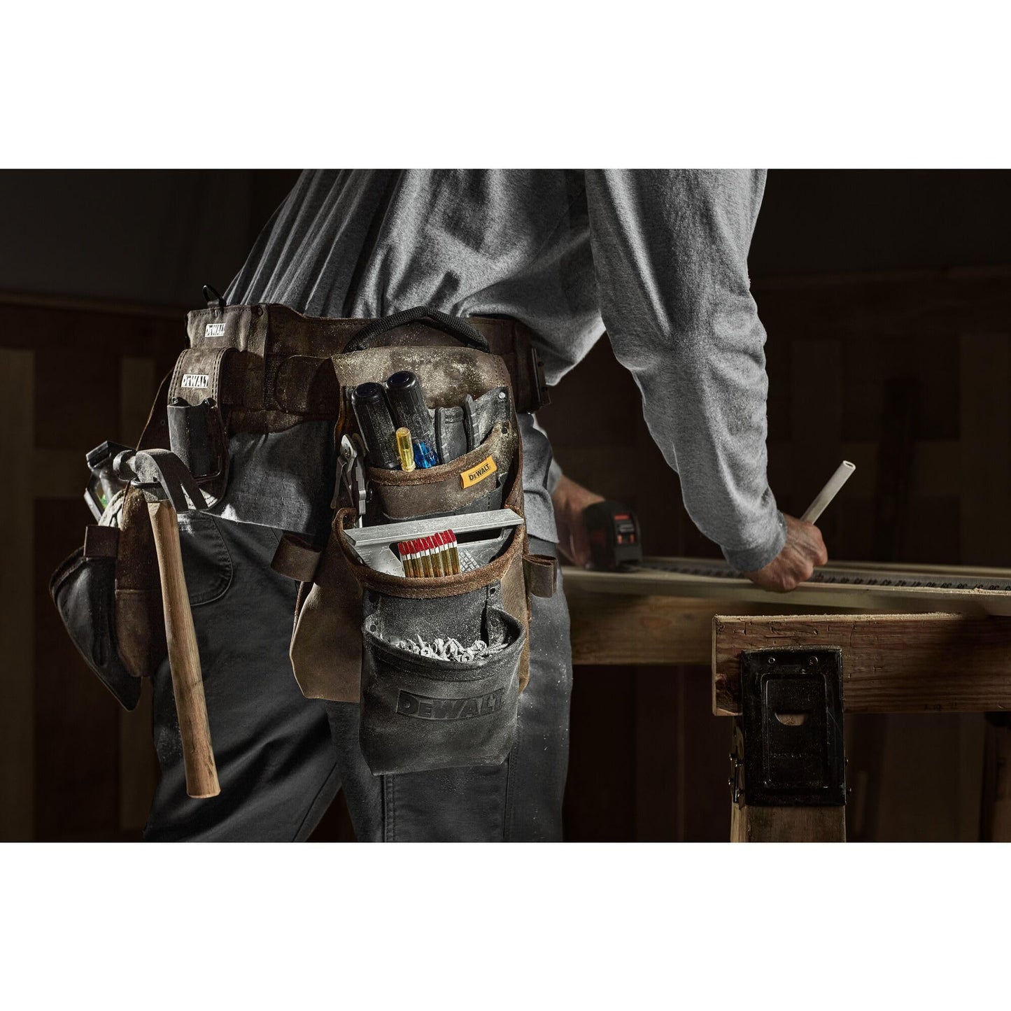 DEWALT Leather Tool Belt Organizer with 18 Pockets, Heavy Duty Construction (DWST550113)