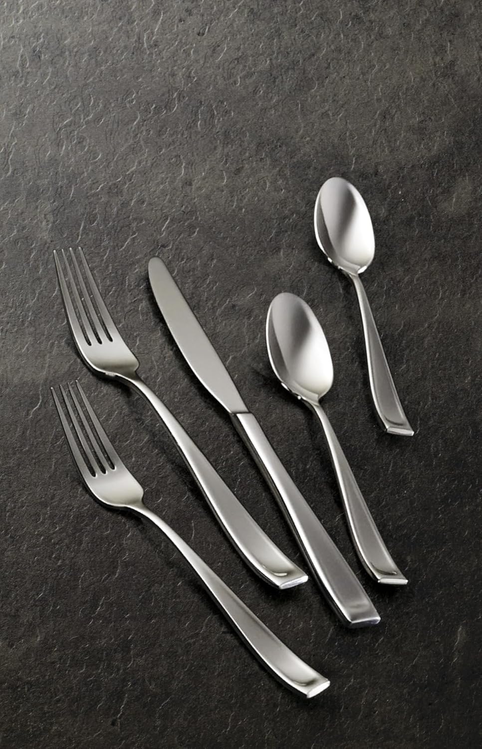 Oneida Moda Mirror 20-Piece Silverware Set - 18/10 Stainless Steel, Dishwasher Safe, Service for 4