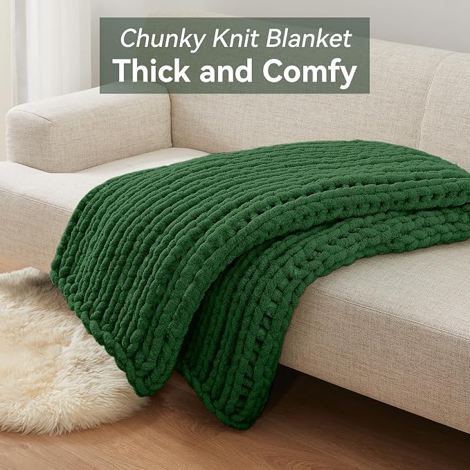 Negwoo Chunky Knit Throw Blanket, 40''*50'' Knitted Throw Chenille Yarn for Bed Couch, Handmade Grass Green Crochet Big Thick Blanket, Machine Washable Cute Comfy Blanket for Home Decor