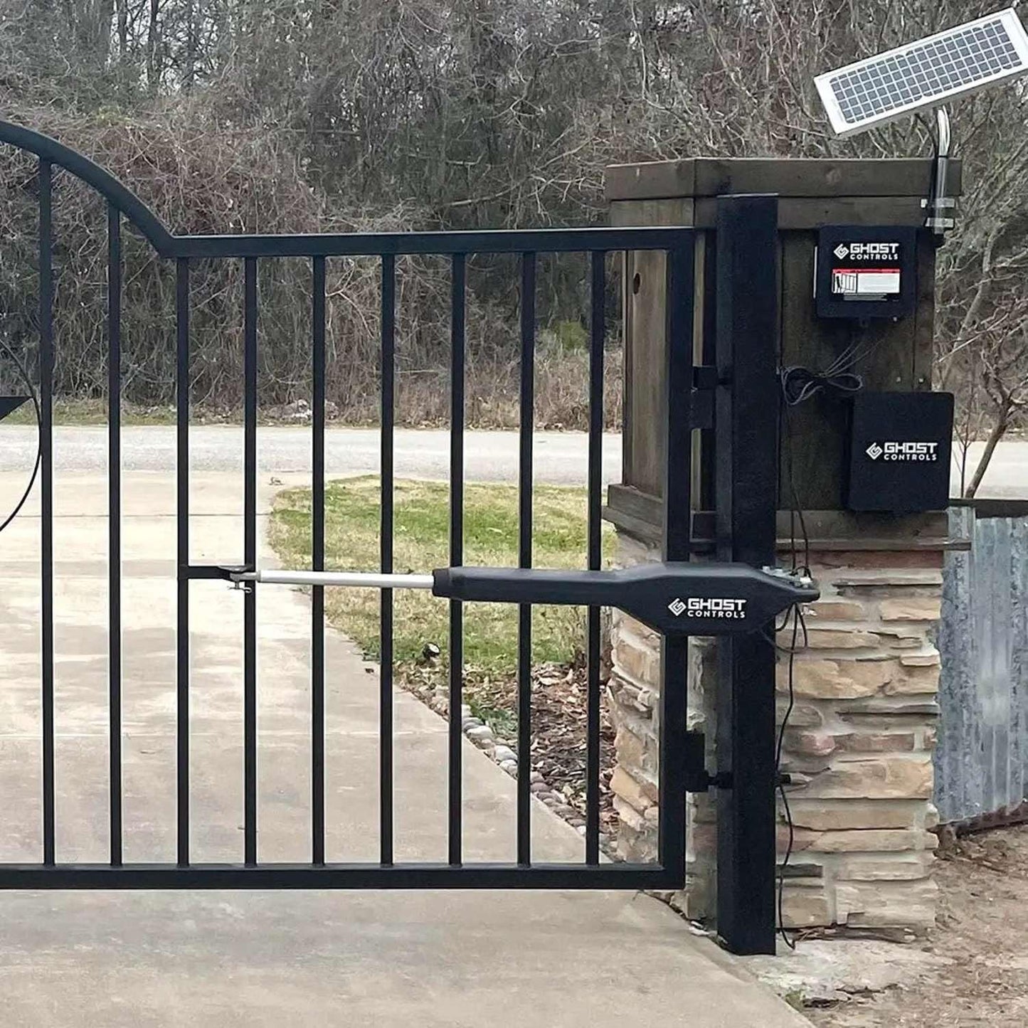 GHOST CONTROLS Solar Heavy-Duty Automatic Gate Opener Kit for Driveway Swing Gates with Long-Range Solar Gate Opener Remote - Model TSS1XP