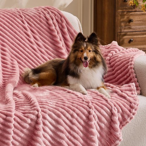 BEDELITE Fleece Throw Blanket - Soft & Warm 3D Ribbed Jacquard Design | Cozy Pink Plush 50x60 Inches