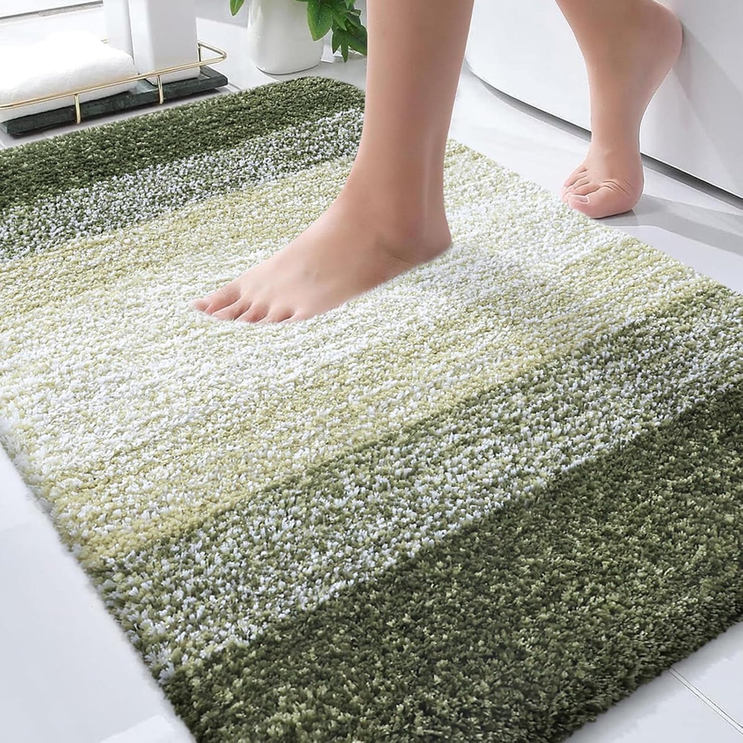 OLANLY Bathroom Rugs - Extra Soft Microfiber Mat with Rubber Backing | Quick Dry, Machine Washable, 30x20, Dark Green