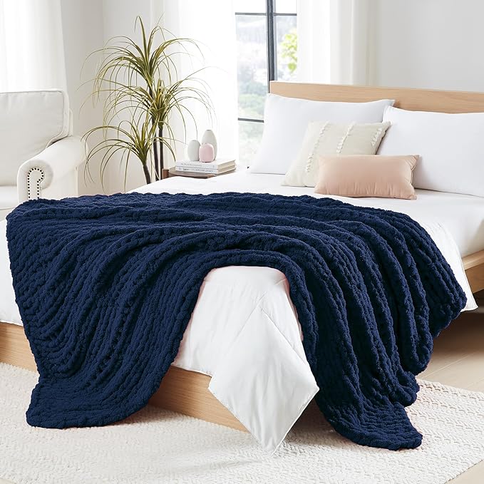 L'AGRATY Chunky Knit Blanket Throw: 80''x90'' Chenille Chunky Knitted Throw Blankets for Bed Couch - Handmade Thick Big Cable Knit Blanket - Large Crochet Blankets for Home Decor(Navy Blue)