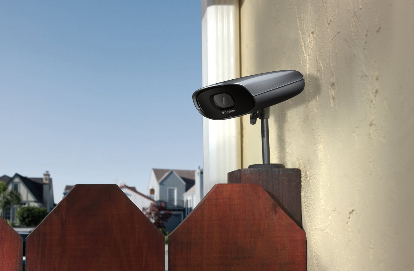 Logitech Alert 750e Outdoor Master - Night Vision Security System
