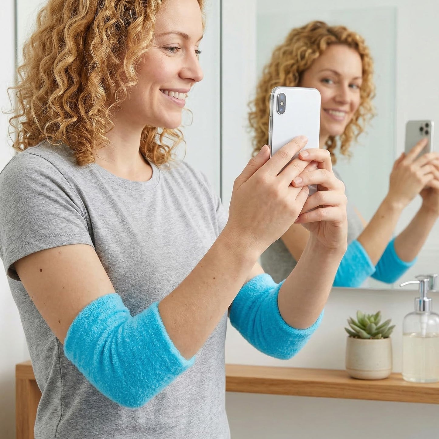 oruola 2 Pairs Elbow Protectors for Elderly,Elbow Moisturizing Sleeve,Dry Elbow Treatment, for Moist Chapped Dry Skin Care, Cover Heel Socks, Elbow Sleeves,Blue & Purple
