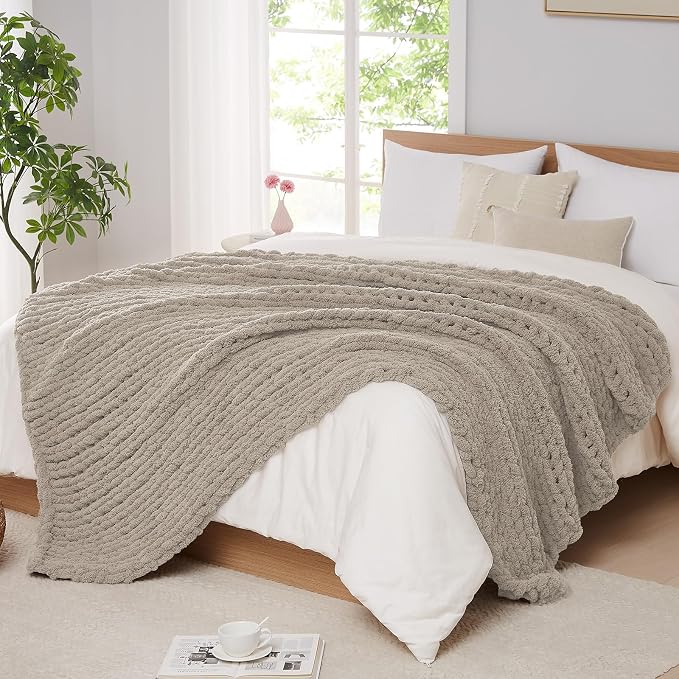 L'AGRATY Chunky Knit Blanket Throw: 80''x90'' Chenille Chunky Knitted Throw Blankets for Bed Couch - Handmade Thick Big Cable Knit Blanket - Large Crochet Rope Blankets for Home Decor(Light Linen)