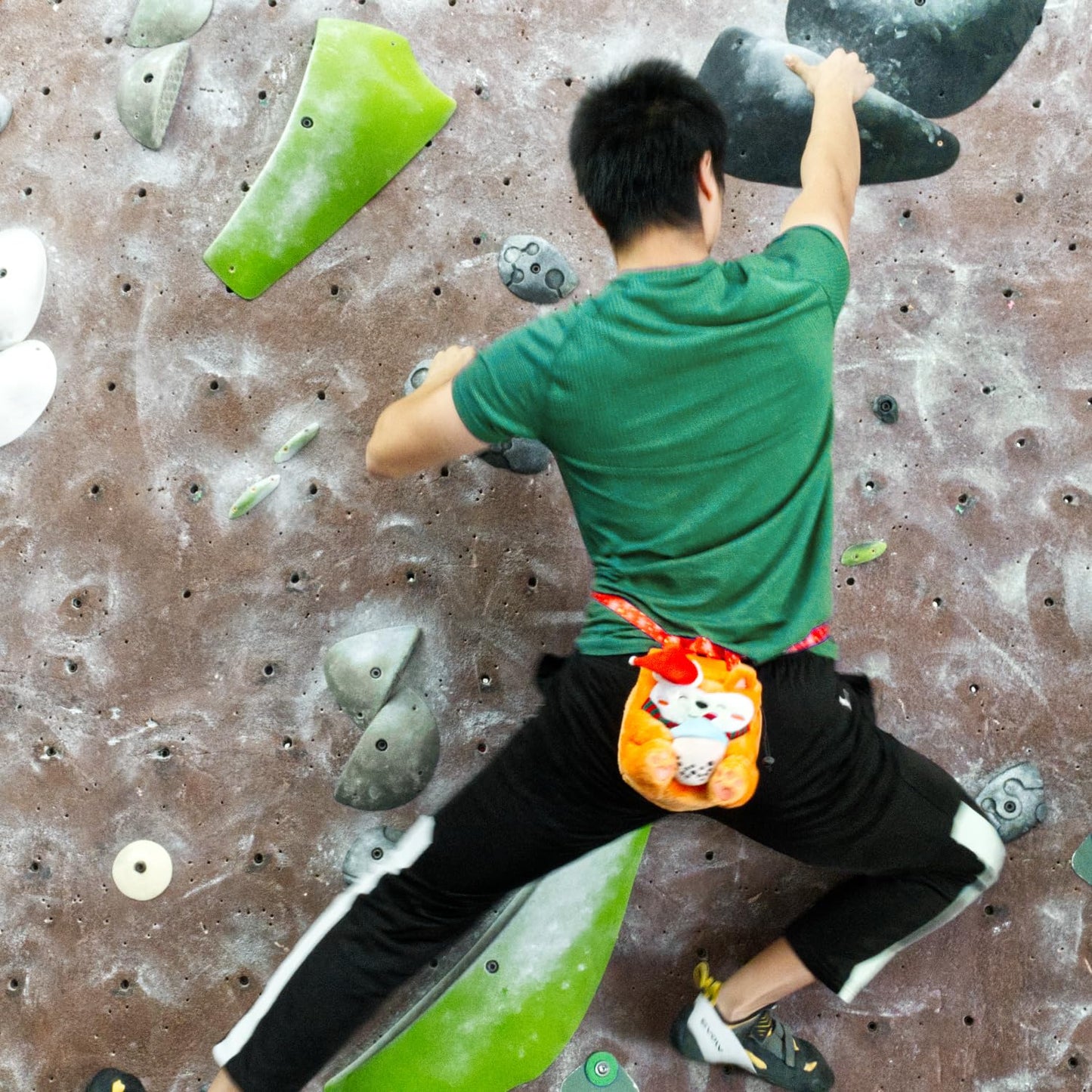 Rock Climbing Chalk Bag + Refillable Ball – Boba Dog Plush Animal Bag (Christmas Bag + Chalk) | Christmas | Santa