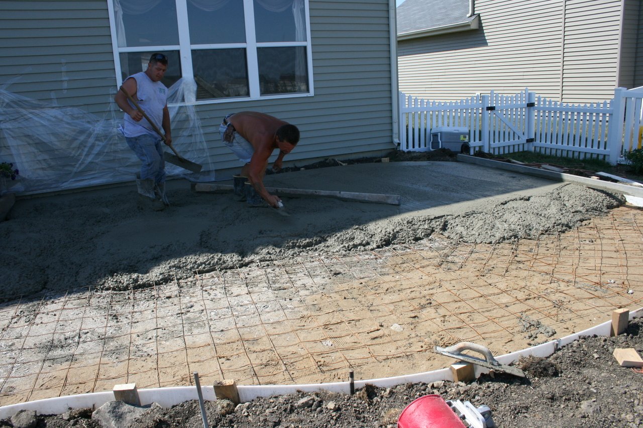 Plastic Flex Forms for Concrete Flatwork & Curbs Set (10 5" x 8' Pieces, 5" x 80' Total) Walttools