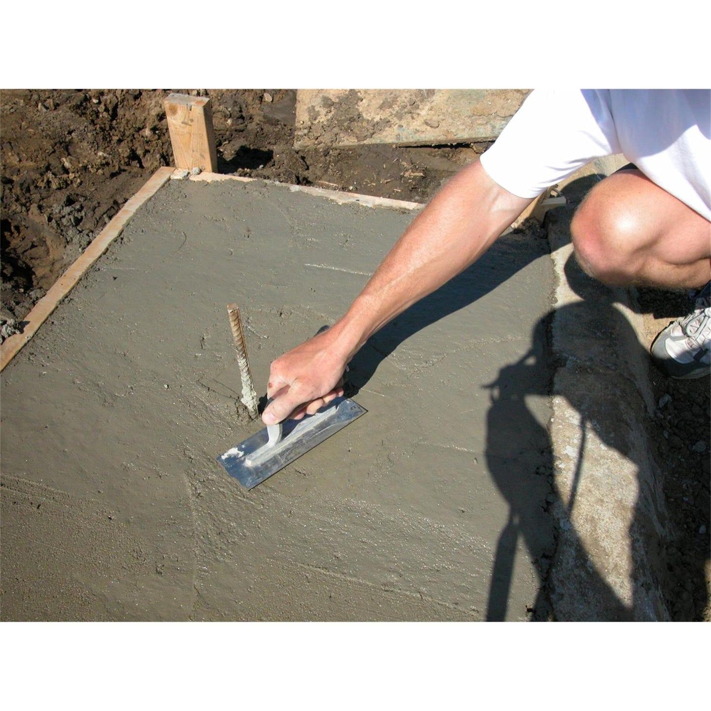 Marshalltown Mini Trowel, 8 Inch x 3 Inch Carbon Steel Blade, Finish Concrete Steps, Countertops and More, Made in The USA, 11D