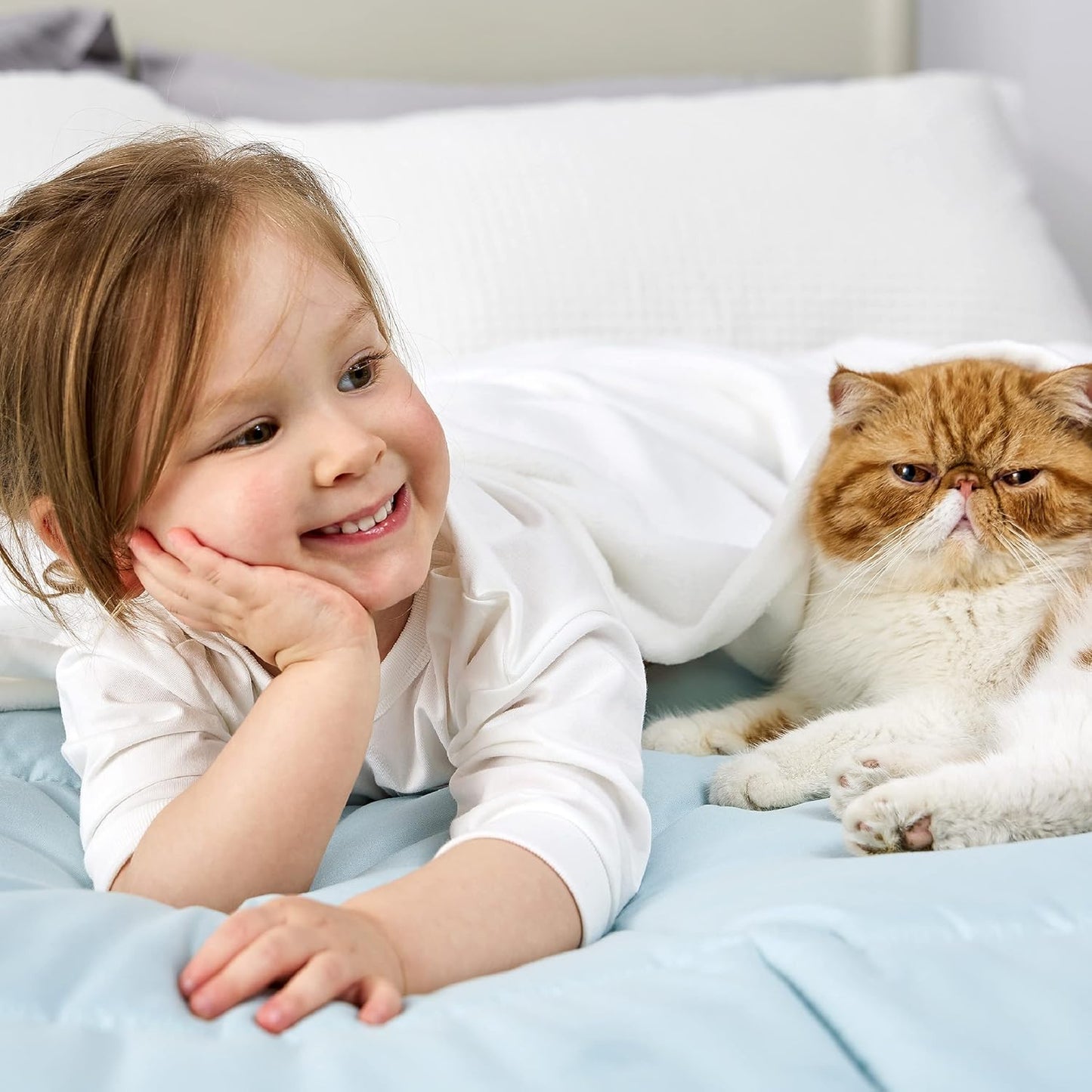 Bedsure GentleSoft Fleece Blanket - Cozy Small Throw for Kids, 43x55 Inches, White