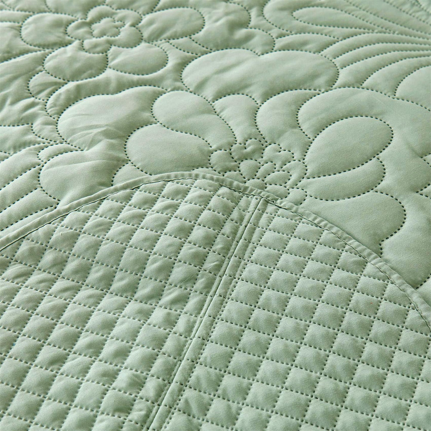 Cmfshape Oversized King Quilt Set Bedspread 128x120-Sage Green California King Quilts 3 PCS-Lightweight Quilted Bedding Extra Large-Floral Coverlet for All Season