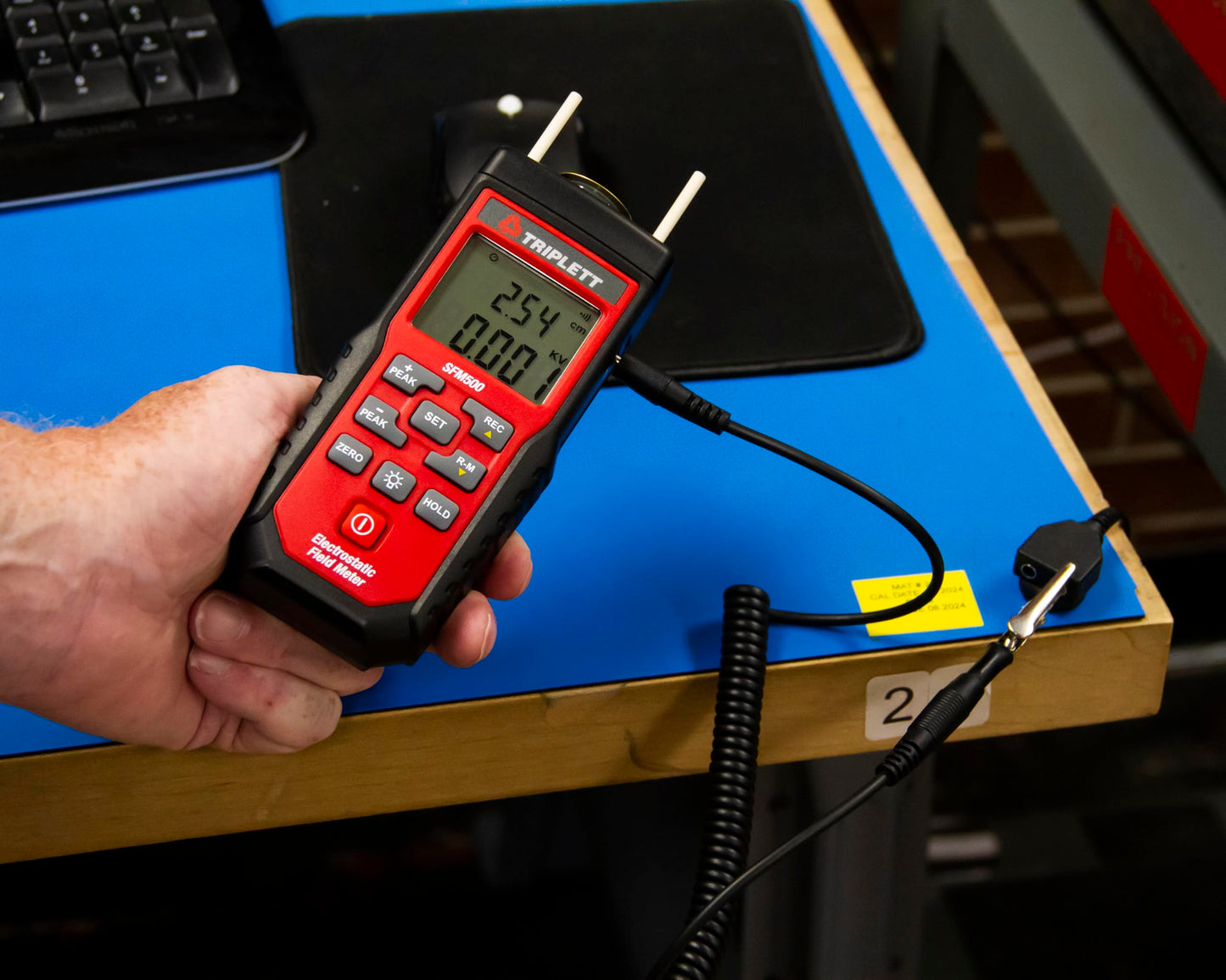Triplett SFM500 Static Field Meter, -19.000kV to +19.000kV