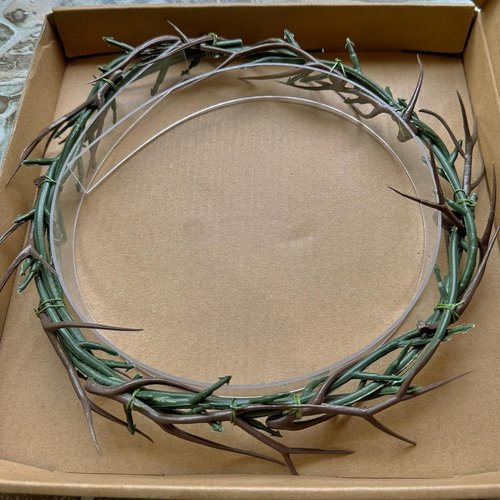 Jesus Crown of Thorns - Decay-Resistant Religious Symbol for Church Events & Home Decor | Lifesize 8 Inch