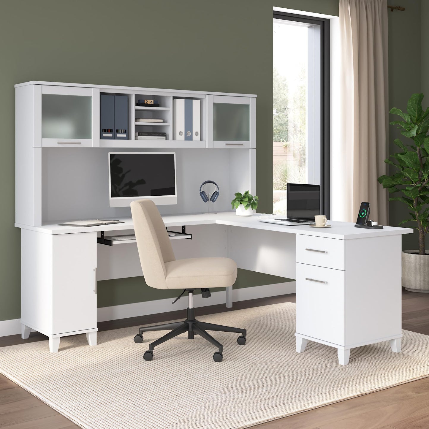 Bush Furniture Somerset L Shaped Desk with Hutch in White | Corner Computer Table with Drawers, Cabinets and Pullout Keyboard/Laptop Tray for Home Office