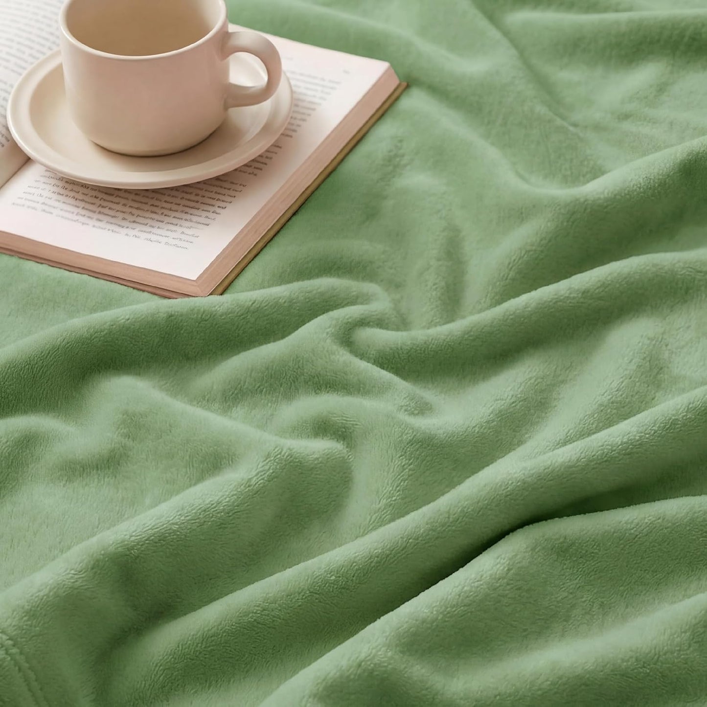 Bedsure GentleSoft Throw Blanket - Cozy 300GSM Fleece for Home Decor | Emerald Green, 50x60 Inches