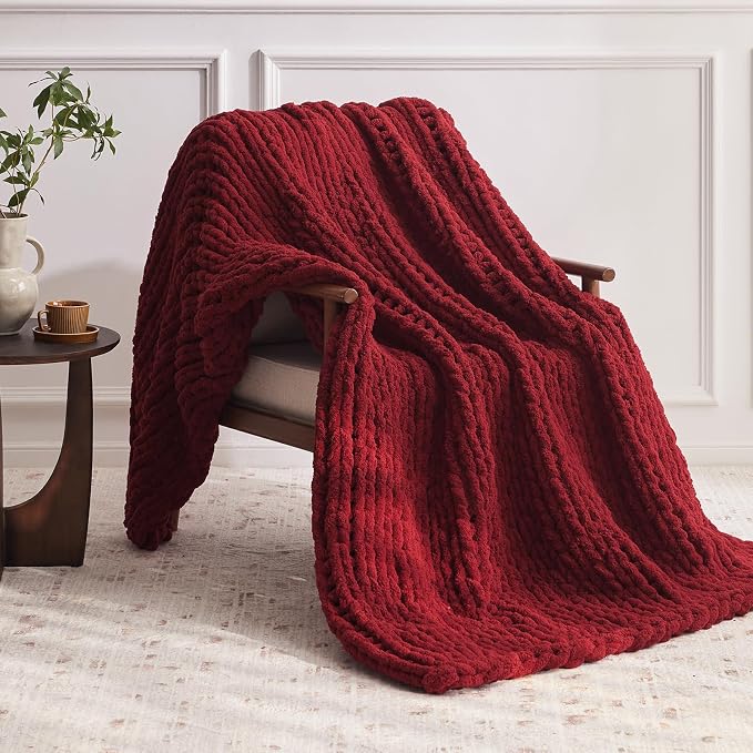 Negwoo Chunky Knit Throw Blanket, 40''*50'' Knitted Throw Chenille Yarn for Bed Couch, Handmade Red Crochet Big Thick Blanket, Machine Washable Cute Comfy Blanket for Home Decor