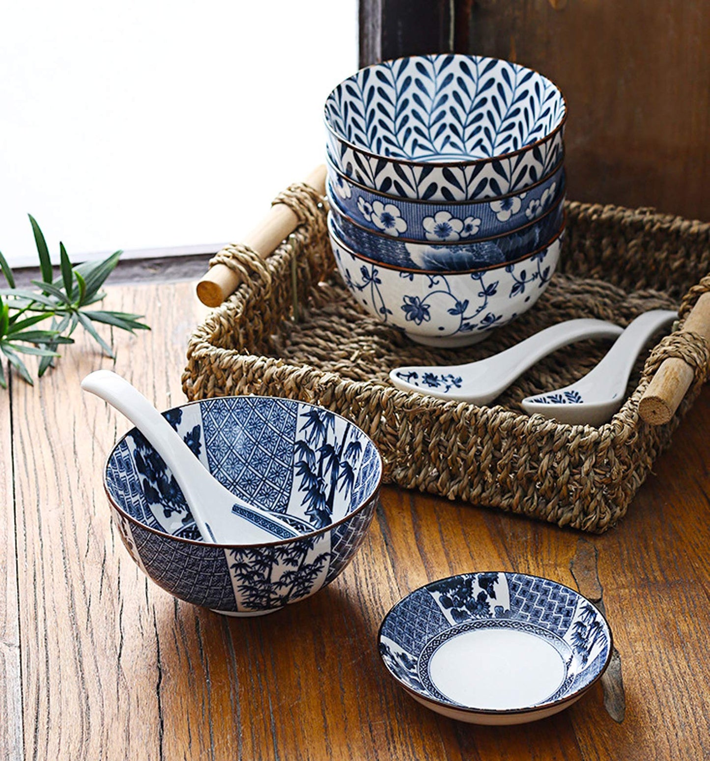 Gegong 6 Pack Ceramic Bowls, Japanese Style , 10 Ounces Thickening Blue and white porcelain Rice /Cereal Bowls for Kitchen, Suitable for microwave, ovens, dishwashers (mixing)