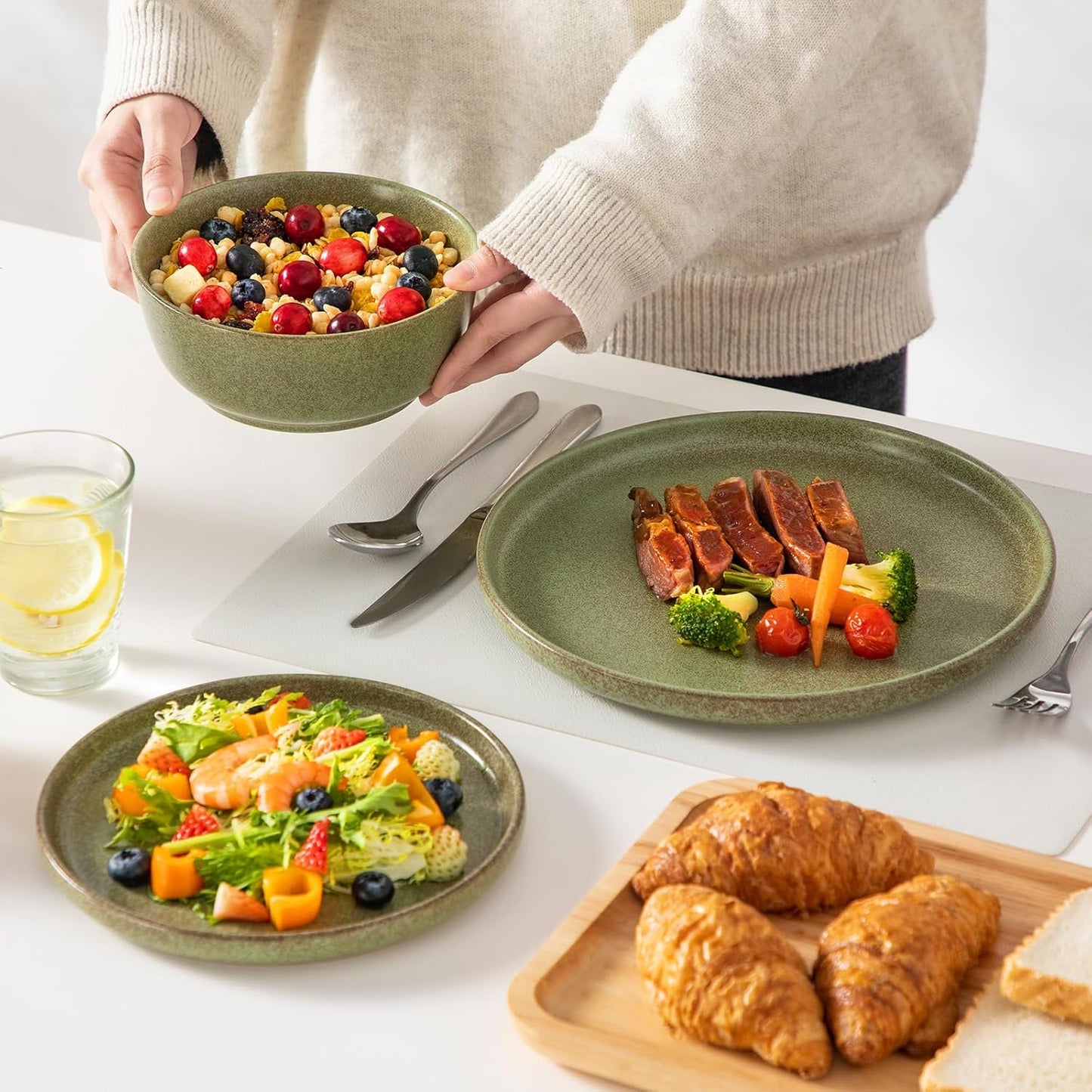 Vancasso ZERMATT Dinnerware Set for 8 - 24 Pieces Scratch Resistant Stoneware | Dishwasher & Microwave Safe, Green