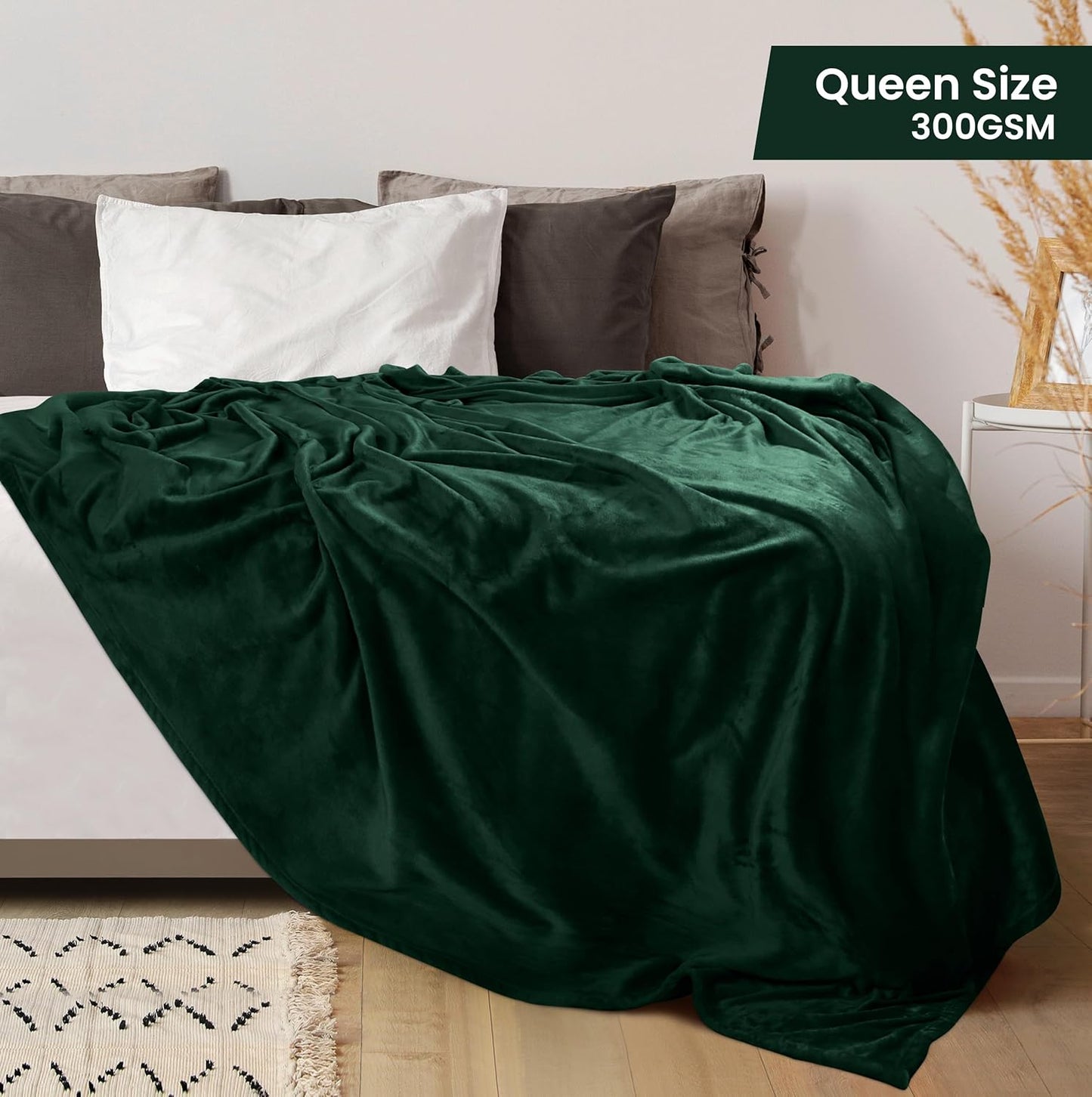 Utopia Bedding Fleece Blanket - Luxury Forest Green Microfiber | Queen Size 90x90 Inch, Soft & Anti-Static