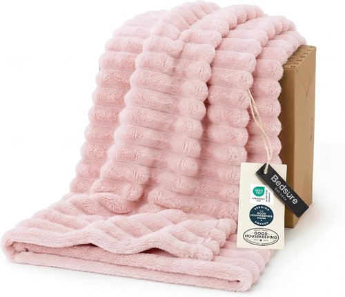 Bedsure GentleSoft Fleece Blanket - Cozy Crystal Pink Throw for Couch, Perfect for Women | 60x80 Inches