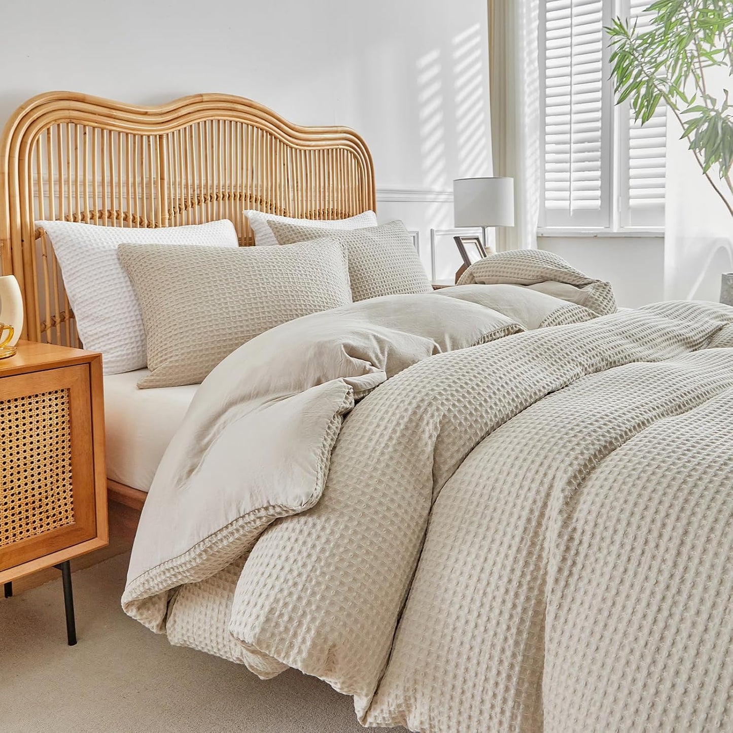 WARMDERN Waffle Weave Duvet Cover Set - Soft & Breathable Queen Size Bedding in Khaki | 3-Piece Microfiber Set