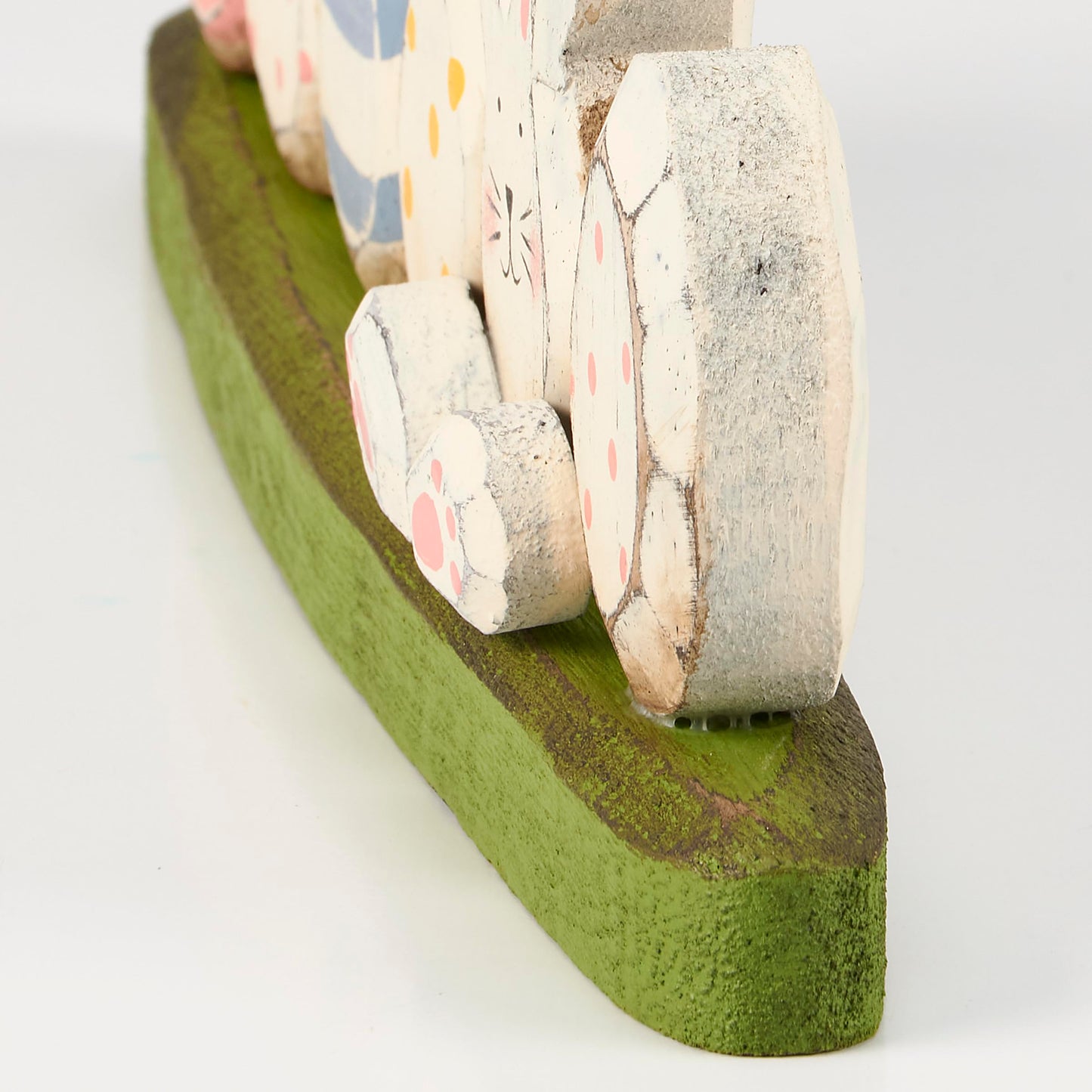 Primitives by Kathy Handmade Easter & Spring Collection Bunny & Eggs Wood Sitter and Green Grass Base