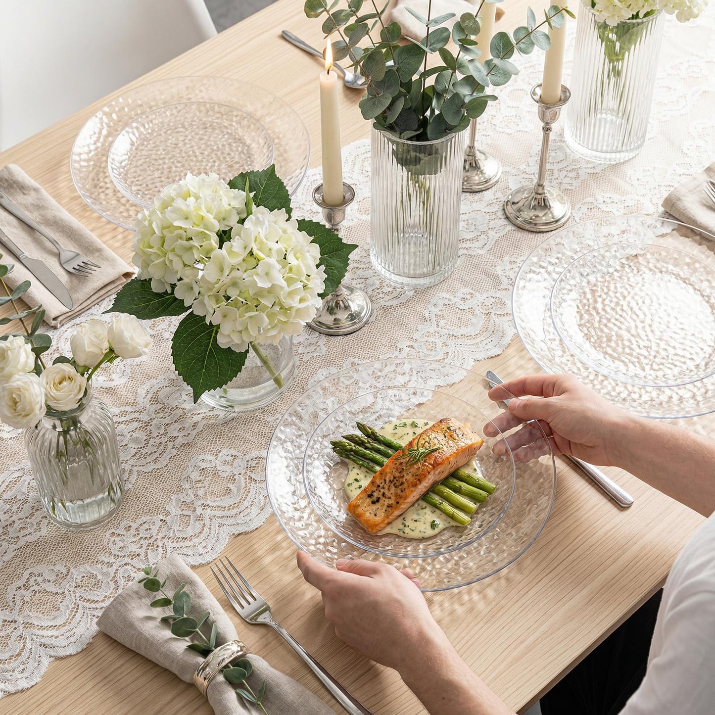Rubtlamp 60Pcs Plastic Plates, Clear Disposable Plates, Hammered Heavy Duty Plastic Platos, Fancy Disposable Platos Include 30 Clear Dinner Plate, 30 Salad Plate For Bridal Spring