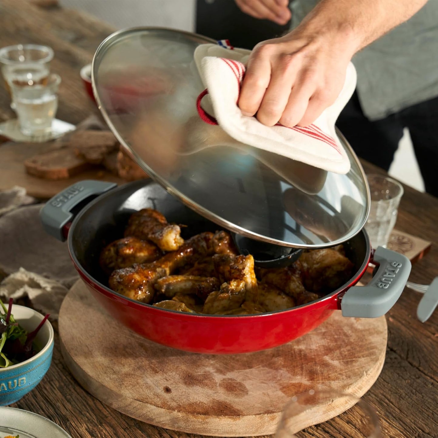 STAUB Cast Iron Dutch Oven - 4.5-Quart Perfect Pan for 4-5 Servings | Made in France, Cherry