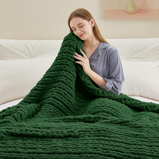Negwoo Chunky Knit Throw Blanket, 80''*90'' Knitted Throw Chenille Yarn for Bed Couch, Handmade Grass Green Crochet Big Thick Blanket, Machine Washable Cute Comfy Blanket for Home Decor