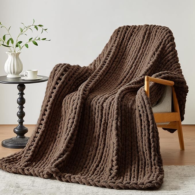 Negwoo Chunky Knit Throw Blanket, 40''*50'' Knitted Throw for Bed Couch, Handmade Dark Brown Crochet Big Thick Blanket, Machine Washable Cute Comfy Blanket for Home Decor