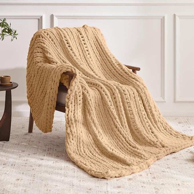 Negwoo Chunky Knit Throw Blanket, 60''*80'' Knitted Throw Chenille Yarn for Bed Couch, Handmade Beige Crochet Big Thick Blanket, Machine Washable Cute Comfy Blanket for Home Decor