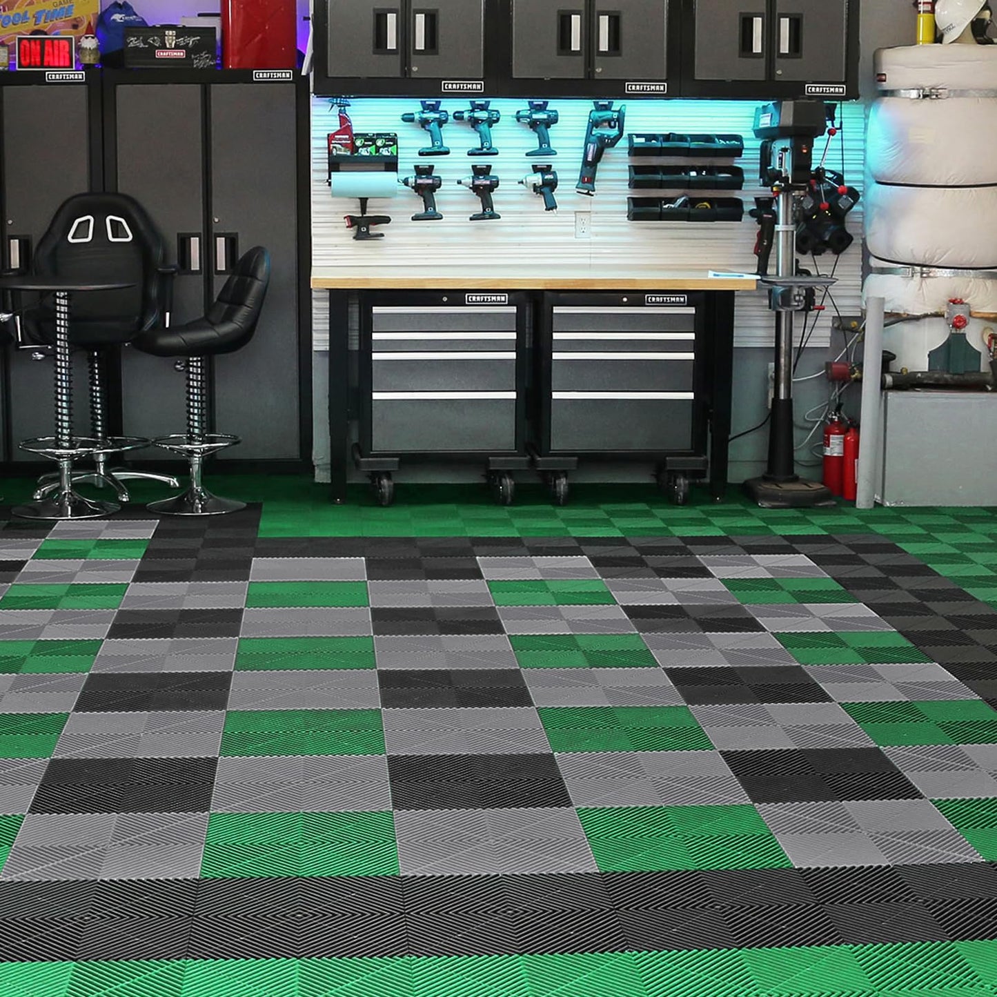 VEVOR Interlocking Drainage Mat, 12” x 12” Modular Interlocking Cushion, 55 Pcs Splicing Drainage Mats, Non-Slip PP Drainage Floor Tile and Shower Mat, for Garage, Garden, Kitchen & Outdoor, Black