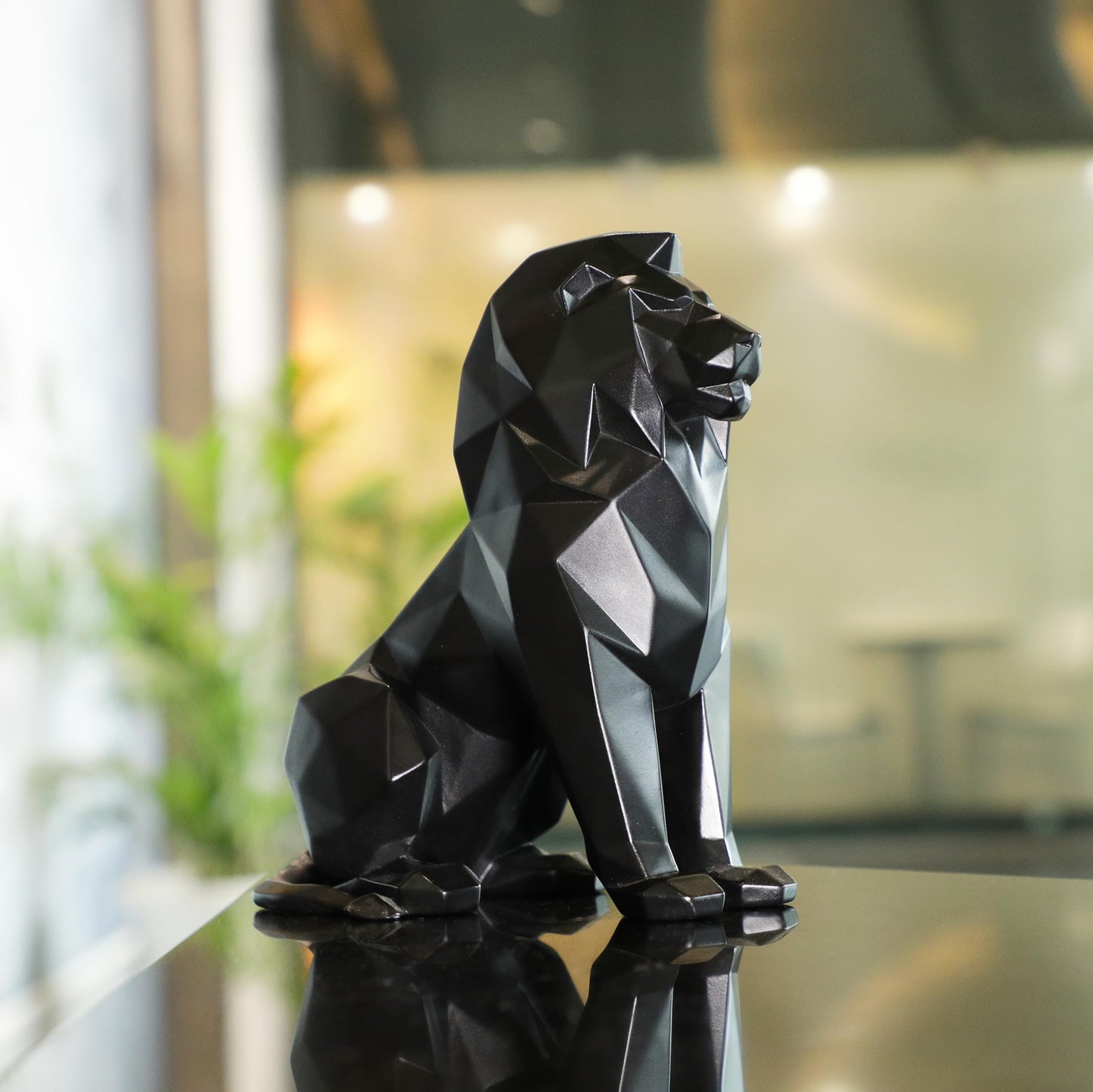 Artarium Geometric Black Lion Statue 7.6 Inch, Modern Resin Lion Figurine for Home Decor, Office Desk, Bookshelf & Coffee Table, Abstract Wildlife Sculpture, Contemporary Interior Decoration Gift