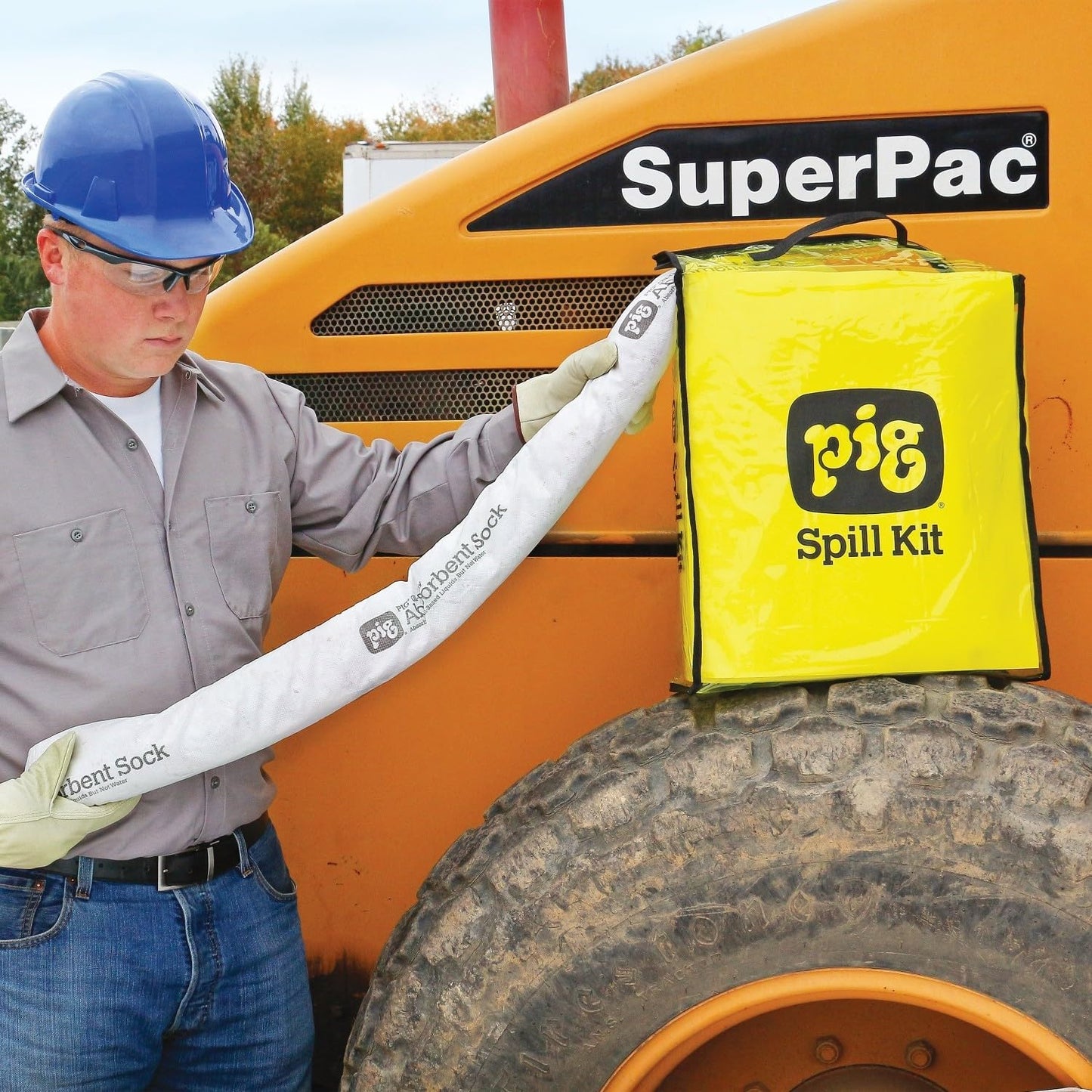 PIG Hi-Viz Oil-Only Truck Spill Kit in See-Thru Bag | 6.5 Gallon Spill Kit for Trucks | Fuel Spill Kit by New Pig, Clear