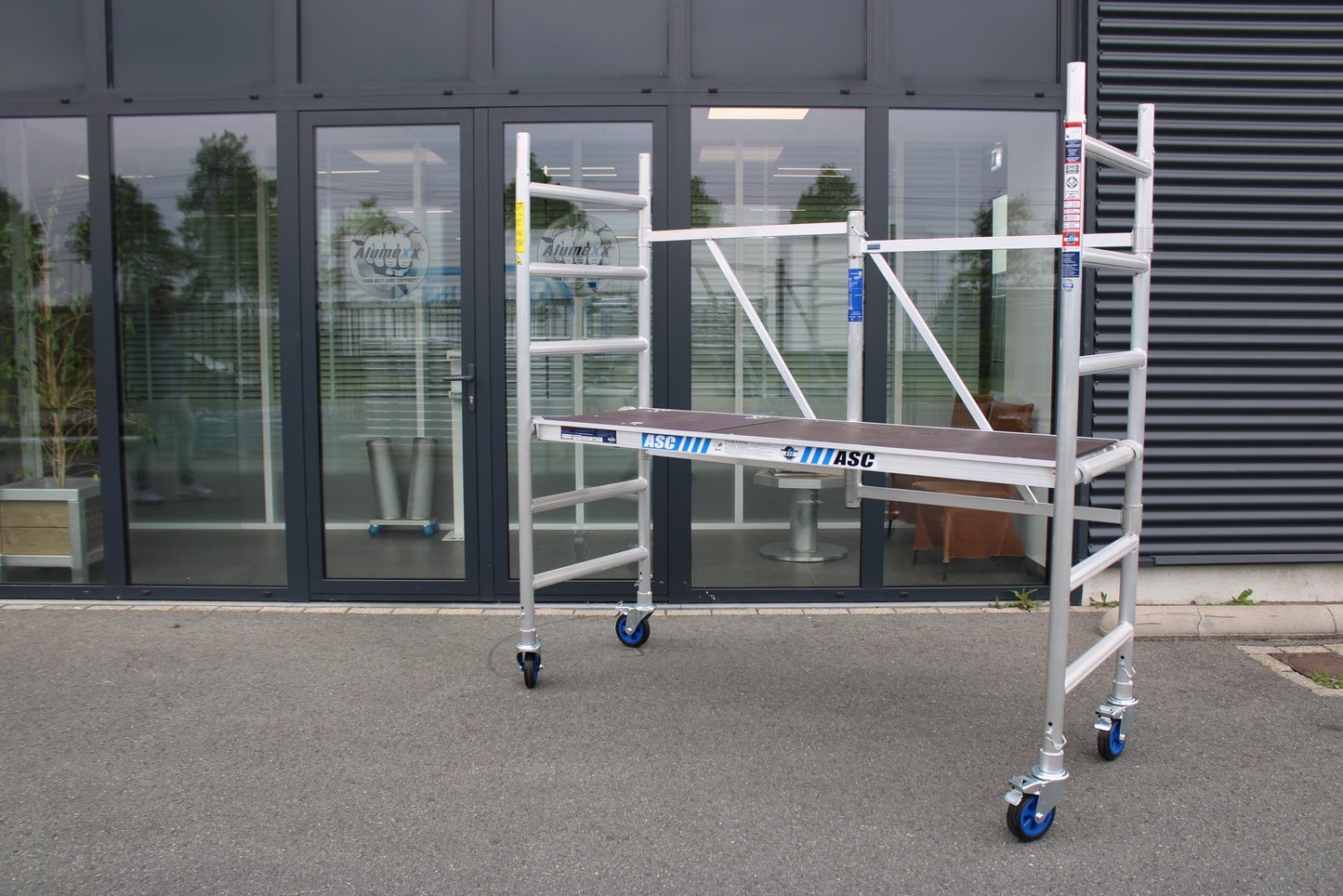 ASC Group A-Line Aluminum Scaffold Basic | Folding Tower with Hatch | 500 lbs Load Capacity | 3'2" Platform Height - 9'8" Working Height | Multipurpose Scaffolding